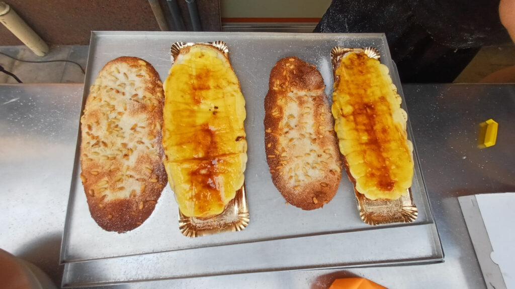coca de crema cremada