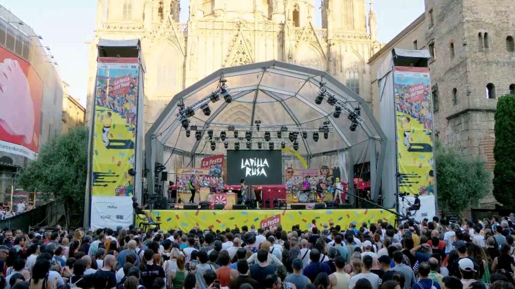 La Festa del Tour ja batega amb música, teatre, cultura popular i propostes per a tots els públics | bicicleta, concerts, cultura popular