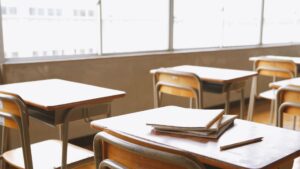 Els docents rebutgen el preacord amb Educació i voten a favor de seguir amb la vaga