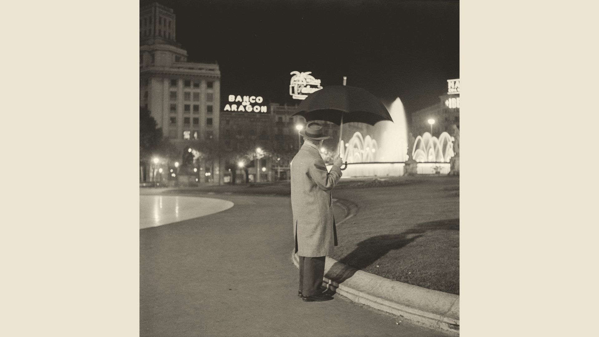 Joaquín Tusquets de Cabirol - Plaça de Catalunya de nit, Barcelona, desembre del 1959