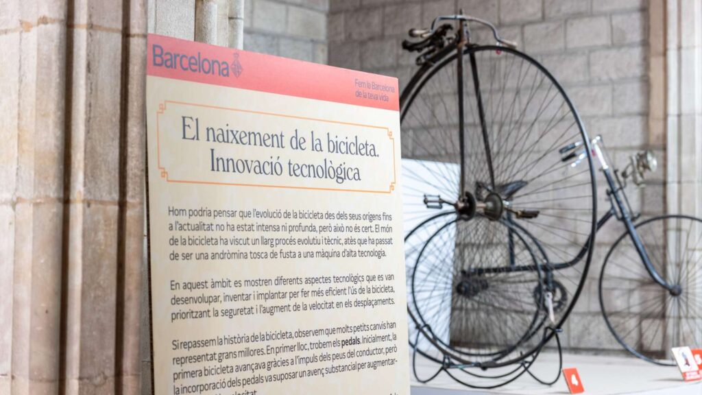 Barcelona inaugura una exposició històrica amb 57 bicicletes d'època | Ajuntament de Barcelona, bicicleta, exposició