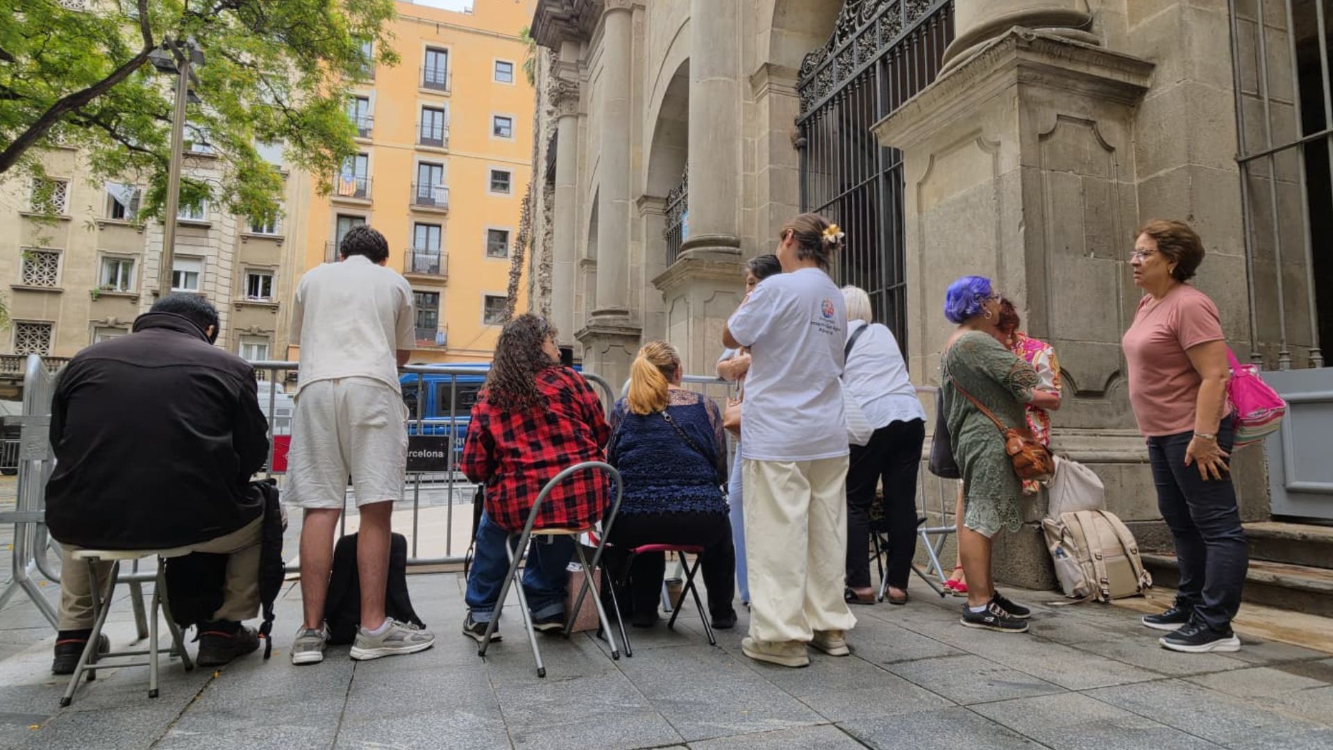 La benedicció de la torre de Jesús a la Sagrada Família corona la visita del papa Lleó XIV | Catedral de Barcelona, església catòlica, Estadi Olímpic Lluís Companys, papa Lleó XIV, trànsit, transport públic
