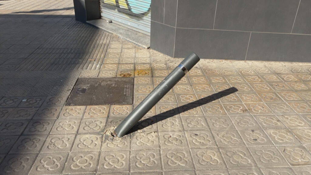 Caos circulatori amb l'inici de les obres al carrer de Mossèn Amadeu Oller: "Això és un desgavell" | Barris, obres, queixes veïnals, trànsit