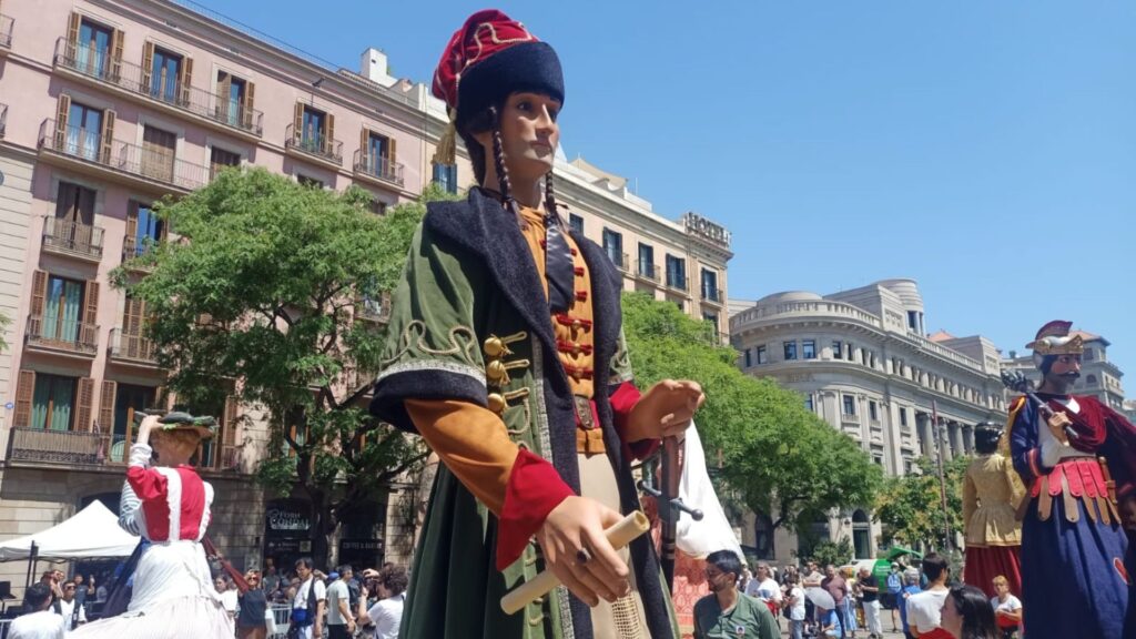 La Festa del Tour ja batega amb música, teatre, cultura popular i propostes per a tots els públics | bicicleta, concerts, cultura popular