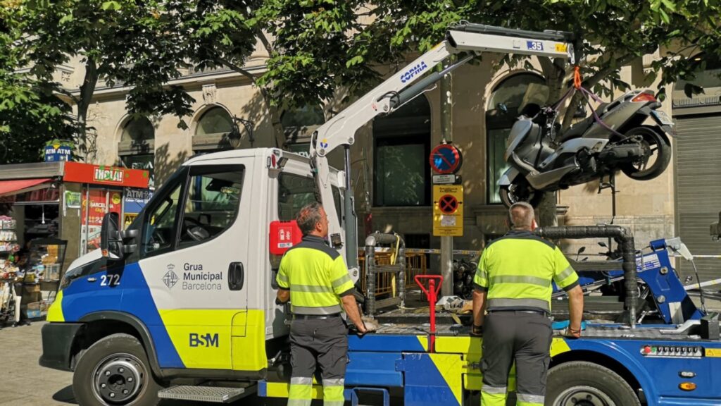 grua motos Catedral visita papa