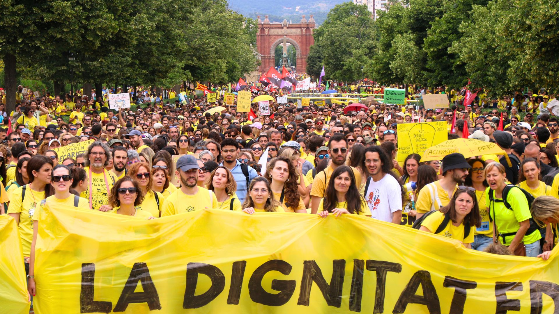 Els docents es concentraran el 9 de juny a plaça d'Espanya més tard per no interferir en les PAU | educació infantil, educació secundària, manifestacions a Barcelona, professorat