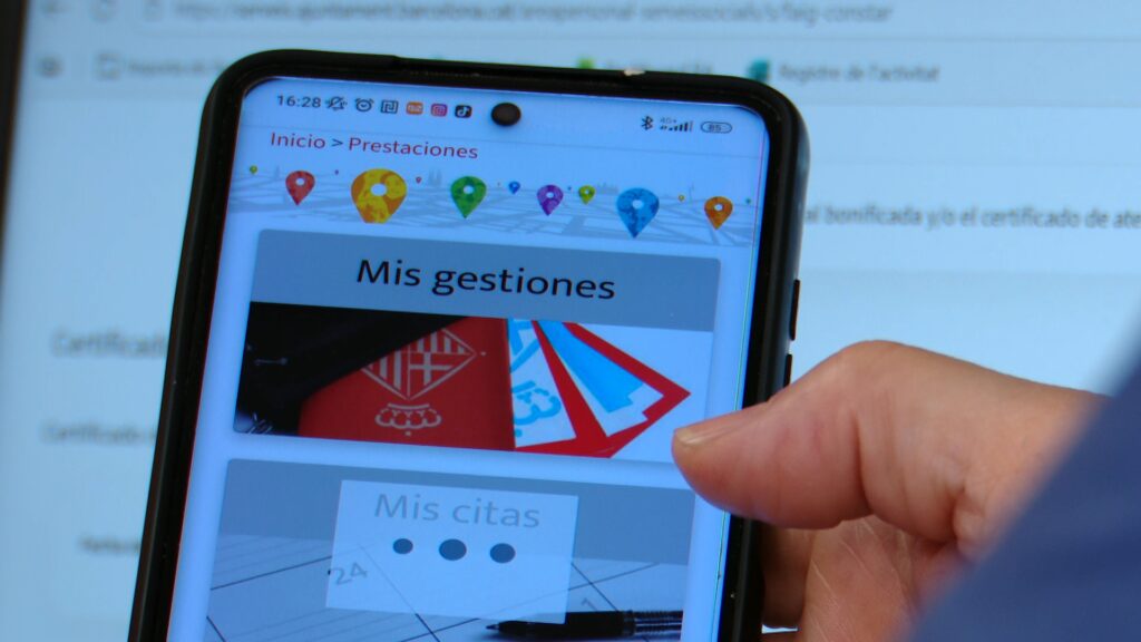 L'Ajuntament de Barcelona estrena una aplicació per agilitzar tràmits dels Serveis Socials | Ajuntament de Barcelona, noves tecnologies, serveis socials, tecnologia
