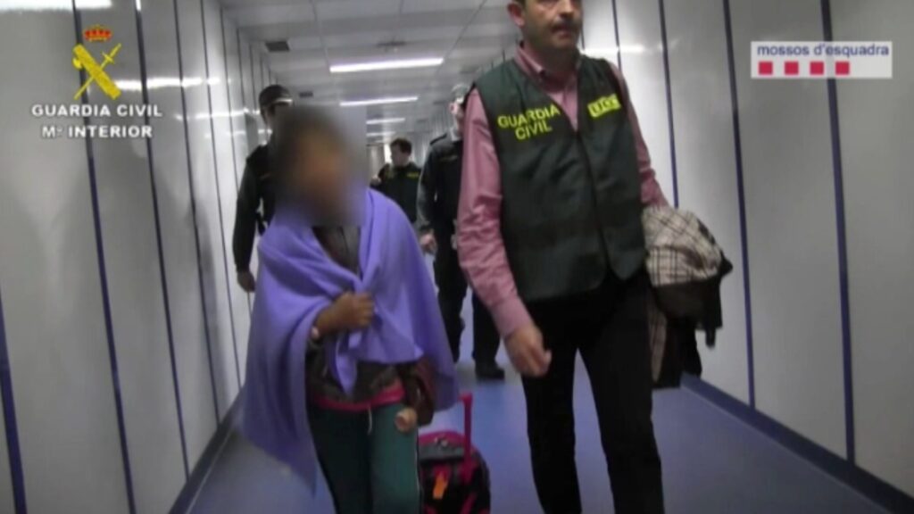 Segrestada i obligada a casar-se als 9 anys: "L'esperança és el que em va mantenir viva" | delictes, infància, segrestos