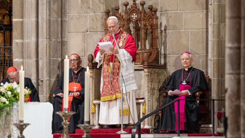 Els missatges del papa Lleó XIV a Barcelona: "Que aquest sigui un país acollidor per a tothom" | Catedral de Barcelona, església catòlica, Estadi Olímpic Lluís Companys, papa Lleó XIV