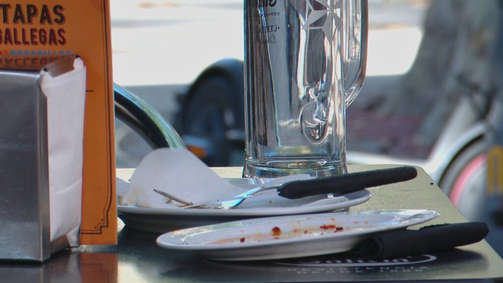 restes menjar taula terrassa