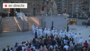 Culmina la visita del papa a Barcelona: Lleó XIV beneeix la torre de Jesús a la Sagrada Família