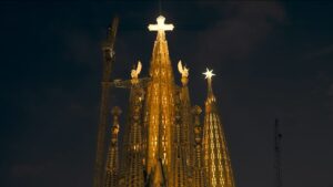 La benedicció de la torre de Jesús a la Sagrada Família corona la visita del papa Lleó XIV