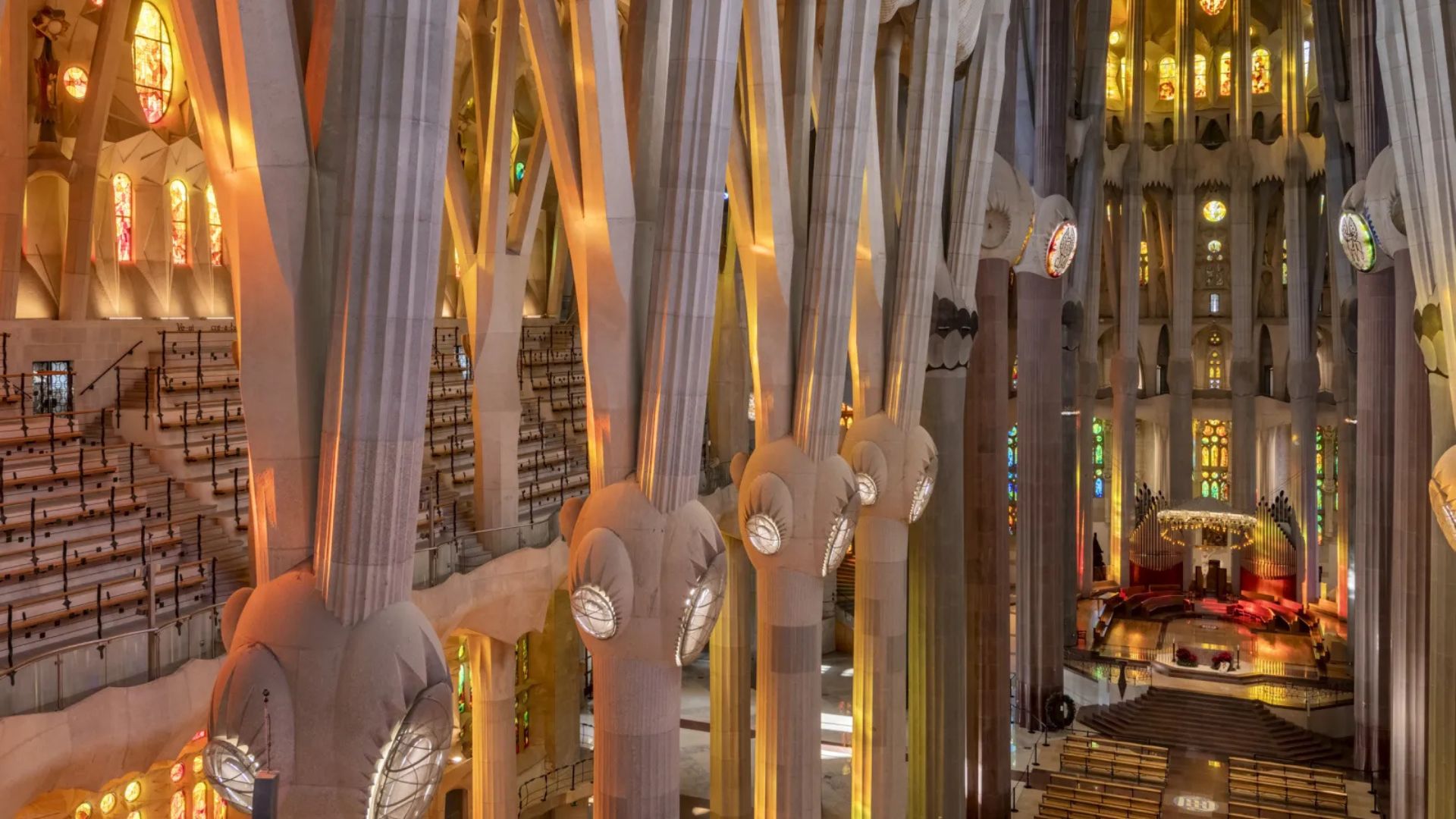 interior Sagrada Família