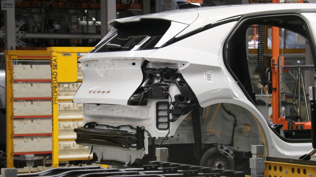 Seat comença la producció dels primers cotxes elèctrics a la planta de Martorell | automòbils, cotxe, Seat, vehicles elèctrics