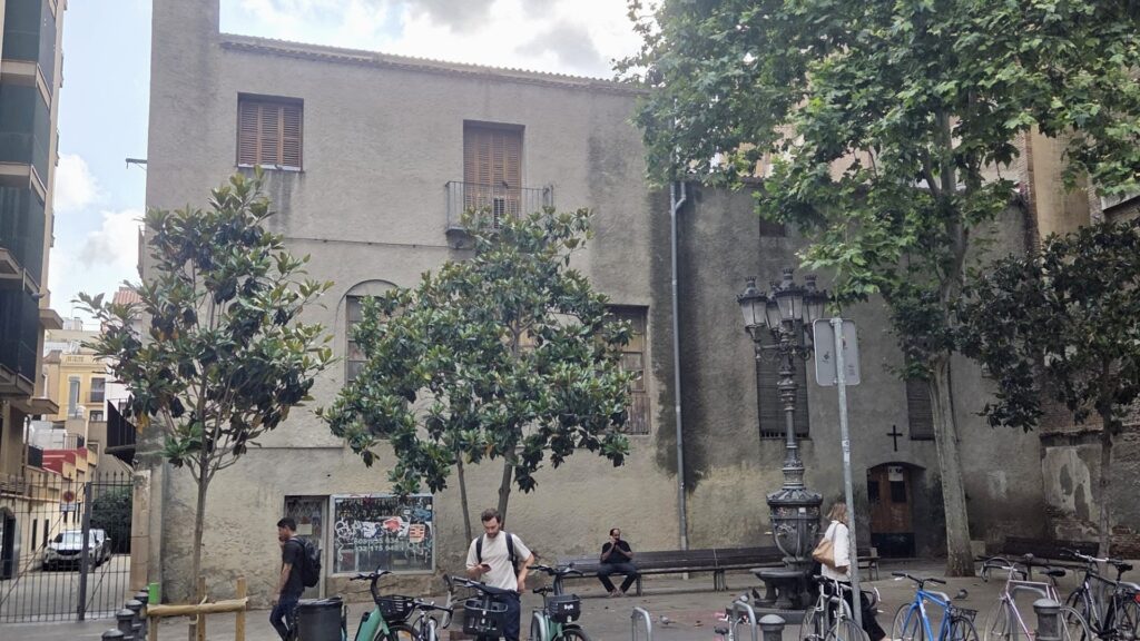Demanen destinar a habitatge social l’església dels Sagrats Cors, tancada des de fa cinc anys | església catòlica, especulació, habitatge públic, papa Lleó XIV, religió