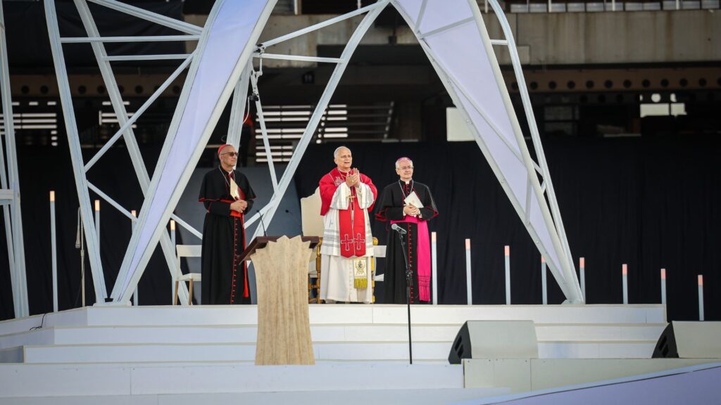 Els missatges del papa Lleó XIV a Barcelona: "Que aquest sigui un país acollidor per a tothom" | Catedral de Barcelona, església catòlica, Estadi Olímpic Lluís Companys, papa Lleó XIV