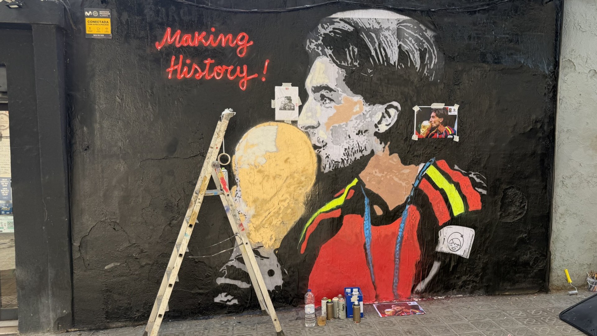 Mural TV Boy Ferran Torres selecció espanyola petó Mundial