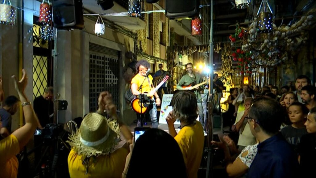 Neix una plataforma veïnal per defensar una Festa Major de Gràcia més tranquil·la i de barri | concerts, convivència, Festa Major de Gràcia, incivisme, queixes veïnals, soroll