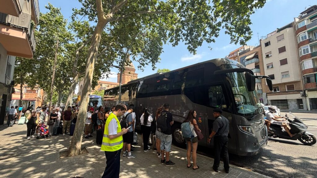bus llan&ccedil;adora esvoranc rodalies sant andreu