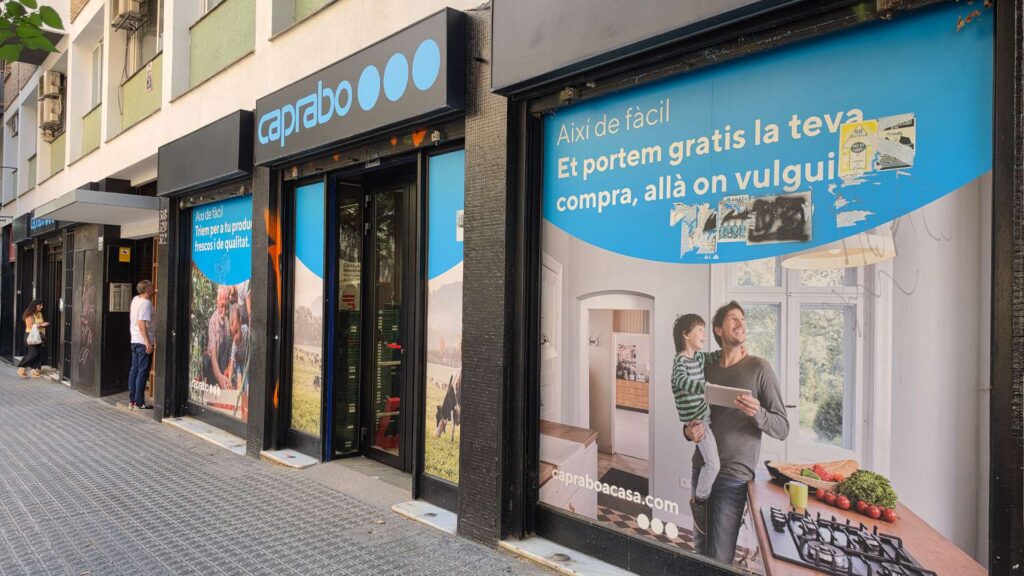 El primer supermercat de tot Catalunya sobreviu a Sant Martí 67 anys després: "Va ser revolucionari" | botiga, compres