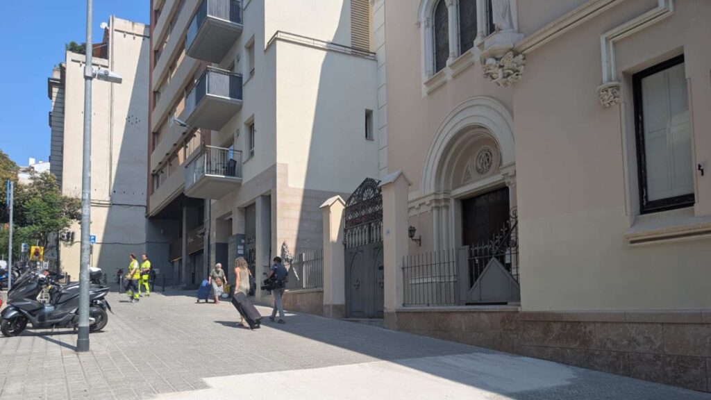 L'endemà de l'esvoranc de l'L9: els afectats hauran de dormir fora de casa almenys fins dissabte | L9, metro, obres
