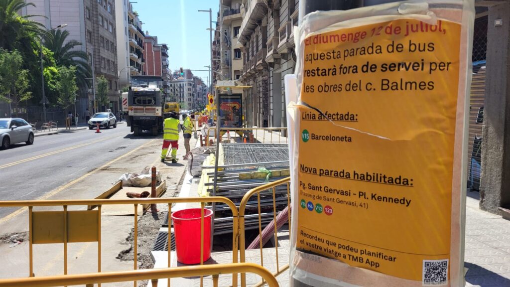 Tall de trànsit al carrer de Balmes en la recta final de les obres | obres, remodelació