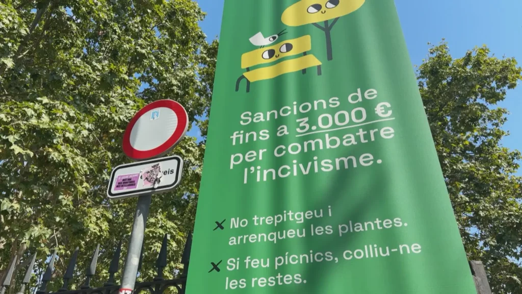 Més Guàrdia Urbana i agents cívics per millorar la convivència al Parc de l'Espanya Industrial | Barris, incivisme, parcs, queixes veïnals