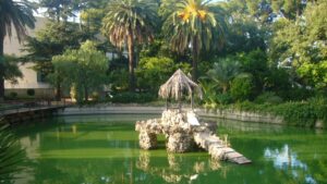 Coneixes el jardí més romàntic de Barcelona?