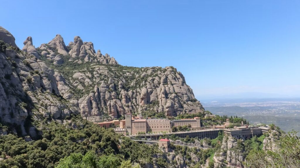 De llacs a mines de sal: els millors plans per sortir de Barcelona sense anar gaire lluny | agenda del cap de setmana