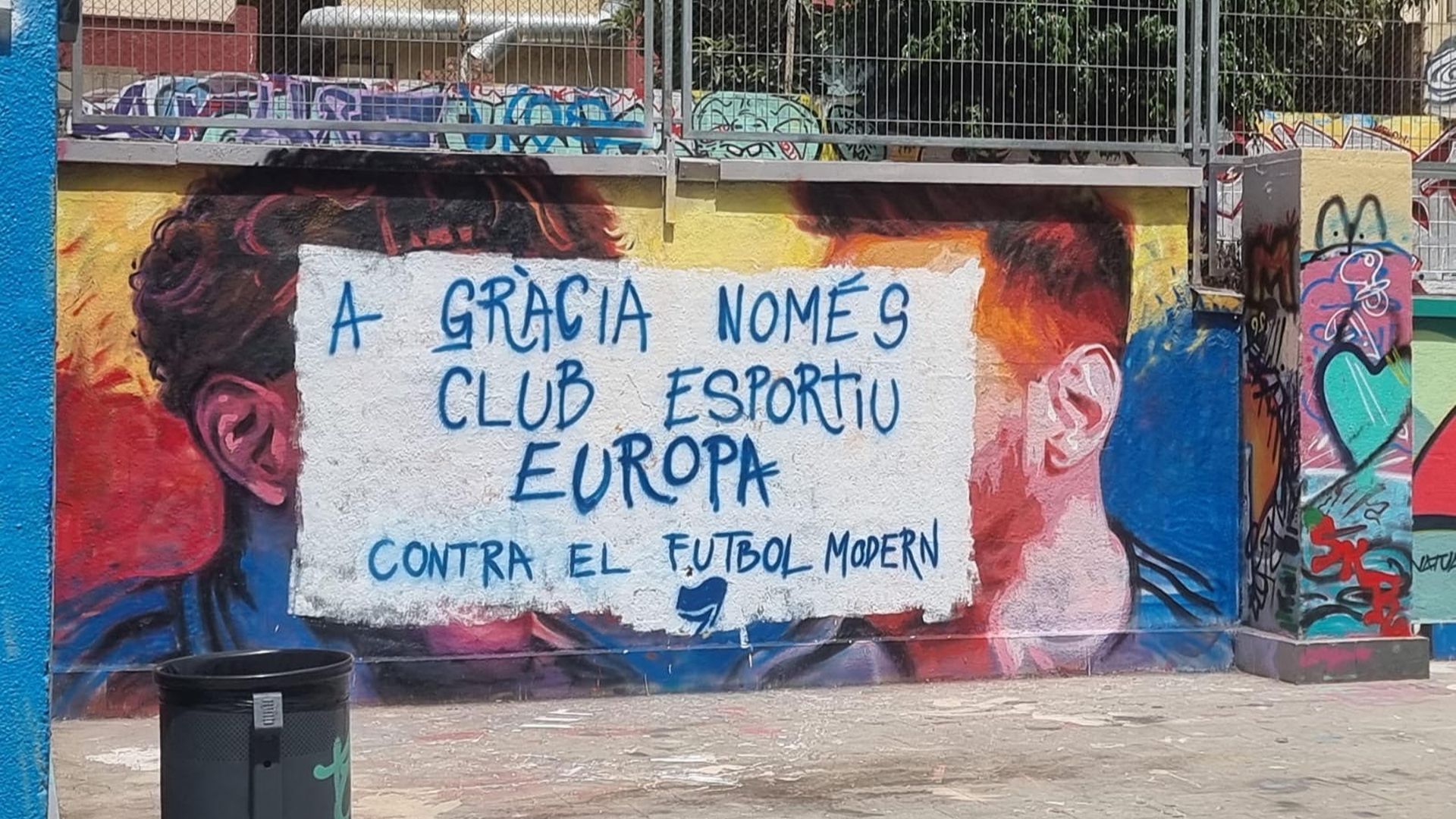 Vandalitzen el mural de Messi i Lamine Yamal poques hores després de pintar-lo | FC Barcelona, Lamine Yamal, Leo Messi