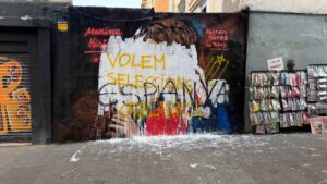 Vandalitzen el mural de TVBoy dedicat a Ferran Torres: usuaris a les xarxes incitaven a esborrar-lo