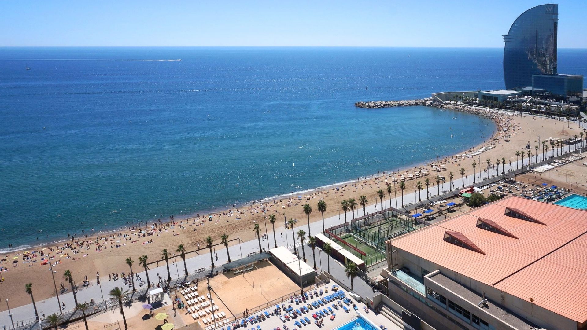 Playa Sant Sebastià de Barcelona