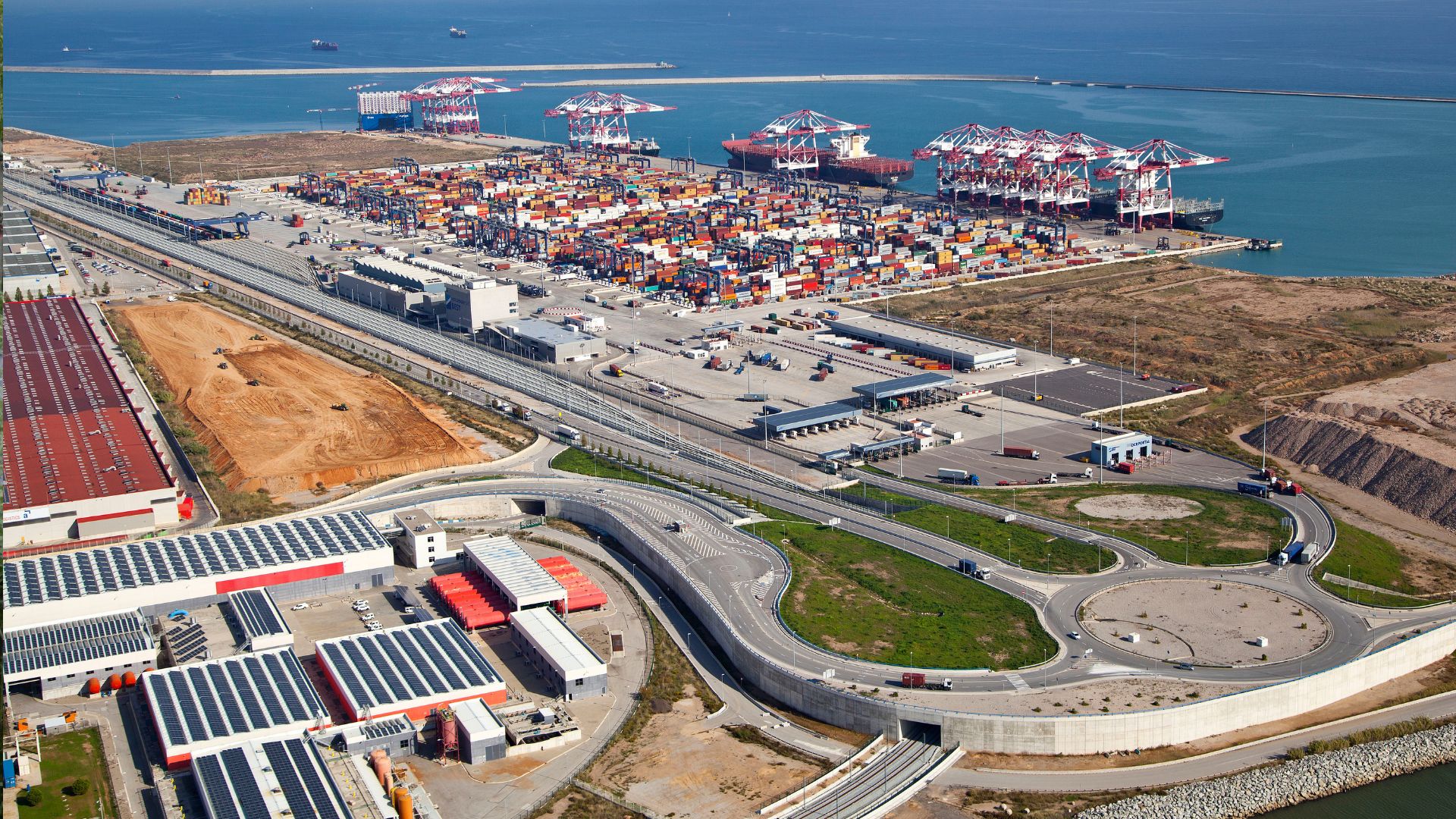 Llum verda a la licitació dels nous accessos viaris al port de Barcelona per 98 milions d'euros | obres, port de Barcelona, trànsit