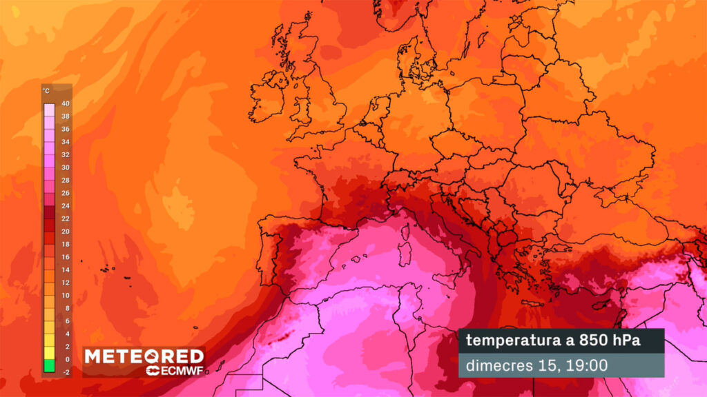 Setmana de calor intensa, pols i xafogor a Barcelona: fins on s'enfilarà el termòmetre? | Barcelona, calor, canvi climàtic, onada de calor