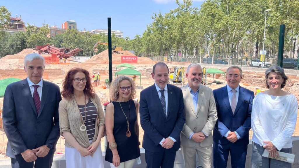 Ramon Espadaler, Jaume Collboni, Merc&egrave; Caso i Antonio Recio a la visita al solar dels antics jutjats 