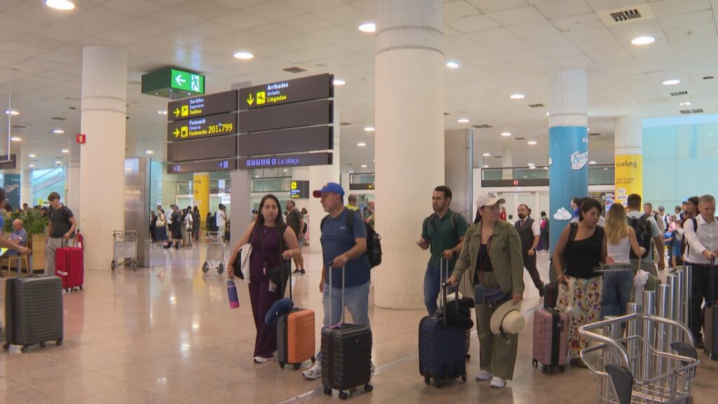 Zona d'arribades de l'aeroport del Prat