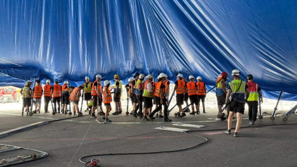 El Cirque du Soleil aixeca la gran carpa per acollir ‘Kurios’