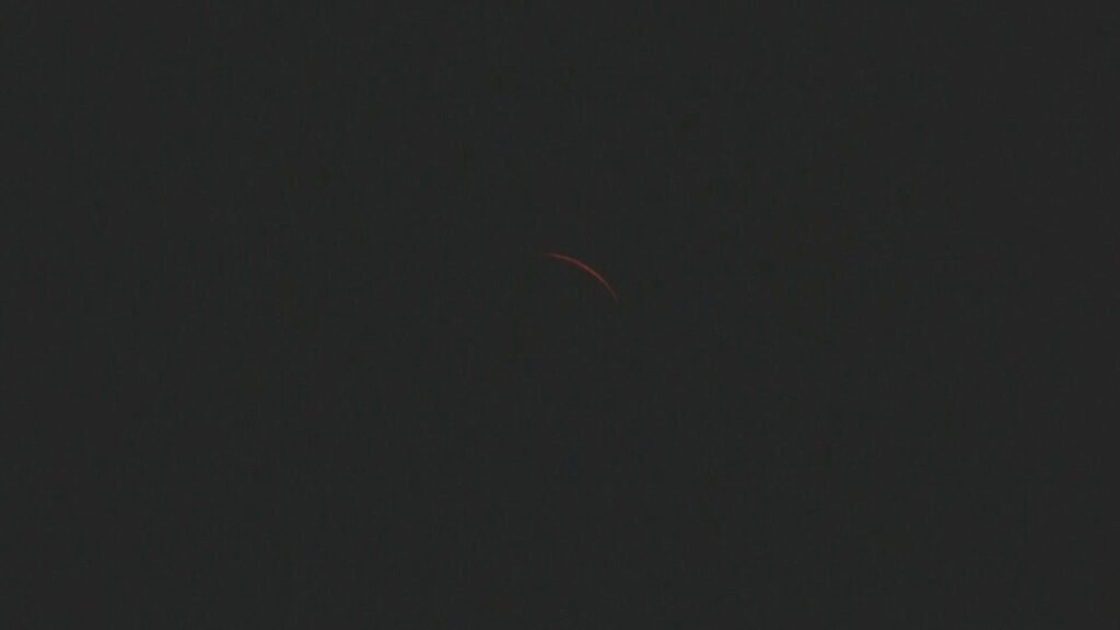 Barcelona viu l'eclipsi del segle: així s'ha seguit el fenomen, i així l'hem explicat | astronomia, eclipsi