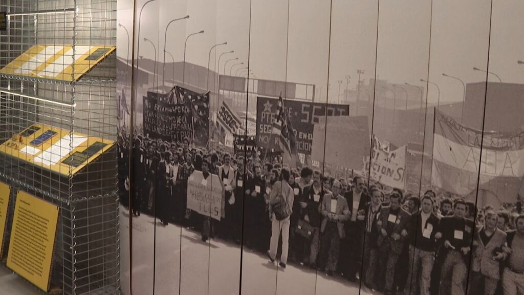 Una exposició revisa la Seat, de símbol franquista a motor de la Barcelona moderna | exposició, exposicions, franquisme, patrimoni històric, Seat