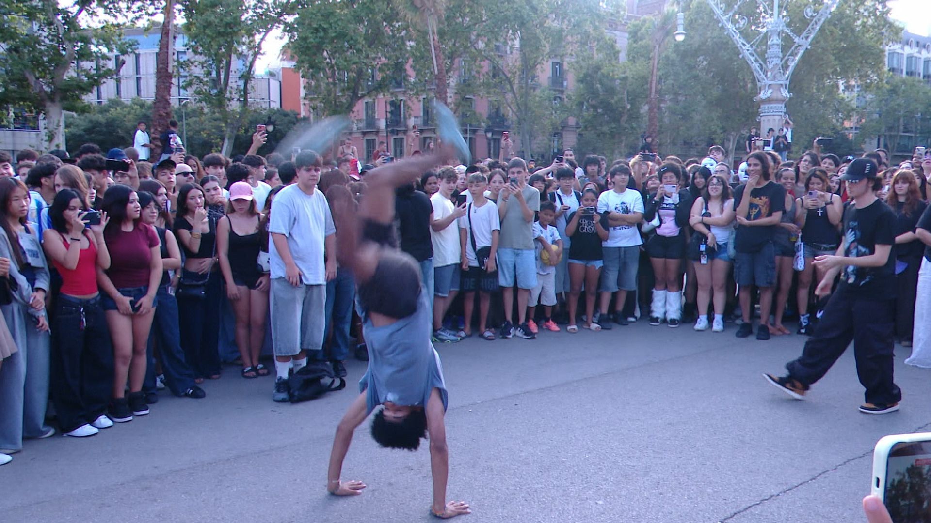 batalla farmejar aura Arc Triomf