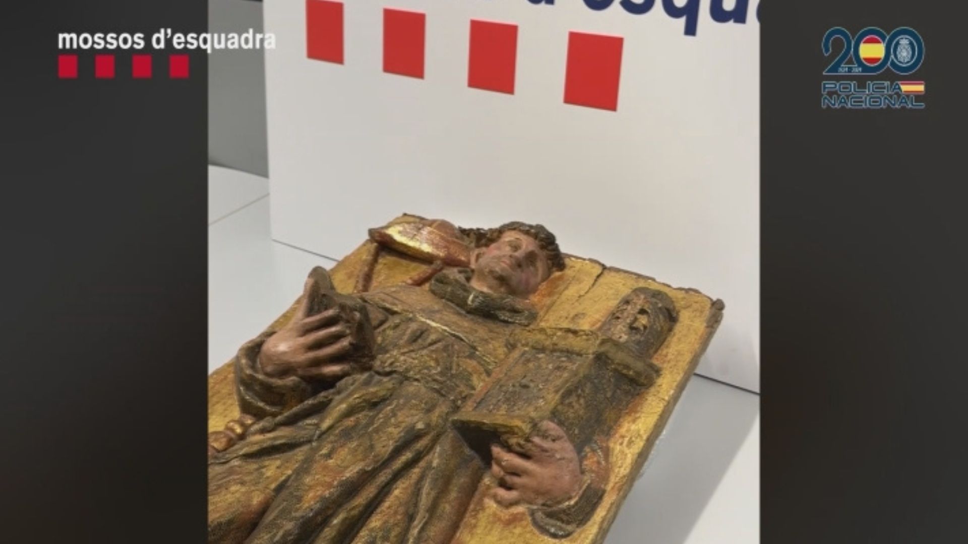Retornen una peça robada d'un monestir de Navarra el 2010 que havia viatjat fins a Barcelona | Mossos d'Esquadra, Policia Nacional, robatoris
