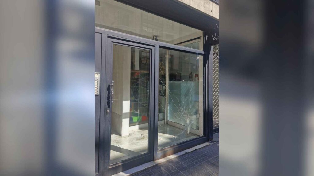 Queixes per l'incivisme als voltants de la discoteca Otto Zutz: botellots, baralles i brossa | incivisme, queixes veïnals, soroll