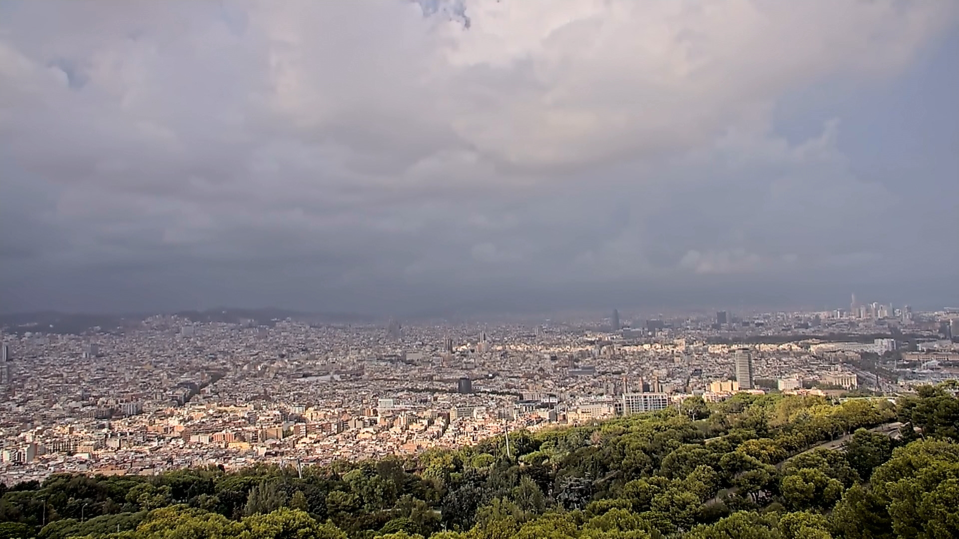 La calor acumulada portarà alguns aiguats a la zona sud de Barcelona | previsió del temps