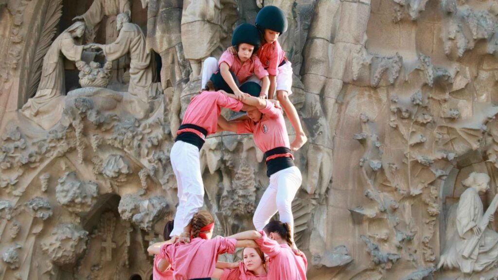 Actuació dels castellers de Valls a la Sagrada Família