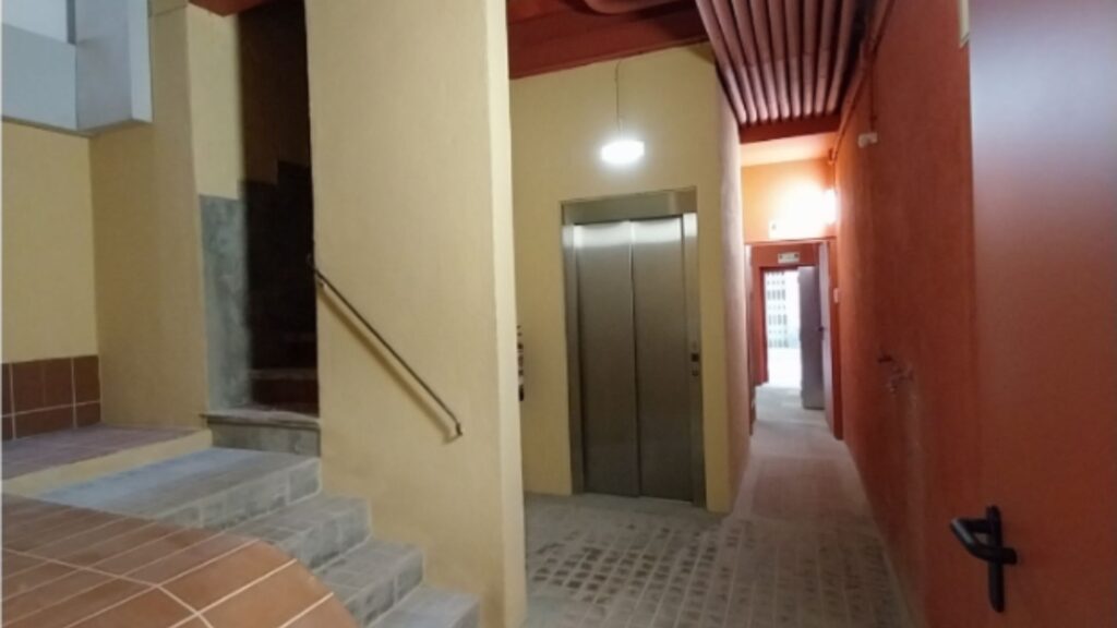 Lliurament de 17 claus d'habitatges amb lloguer assequible al barri del Raval | Ajuntament de Barcelona, lloguer, rehabilitació