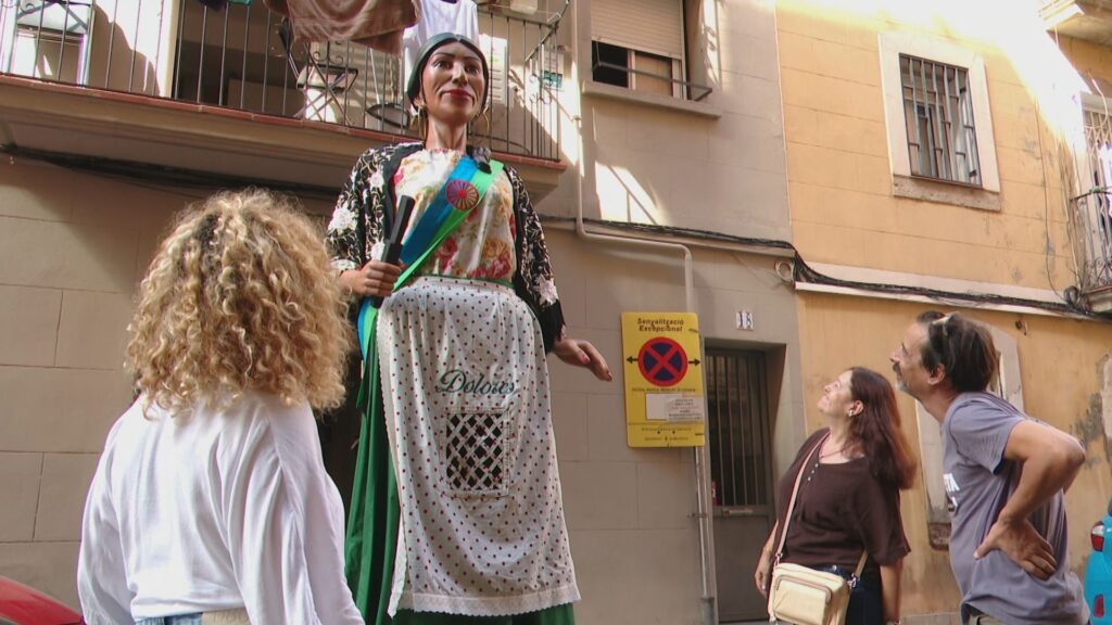 La primera gitana gitana de Barcelona tiene nombre y barrio: Dolores de la Barceloneta | Barrios, cultura popular, gigantes