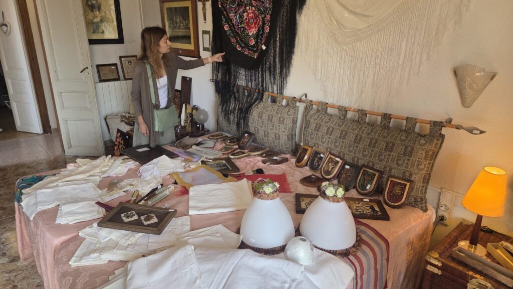 Els mercats en pisos particulars guanyen adeptes a Barcelona amb una aposta per la reutilització | emprenedors, mercats, moda, reciclatge, vendes