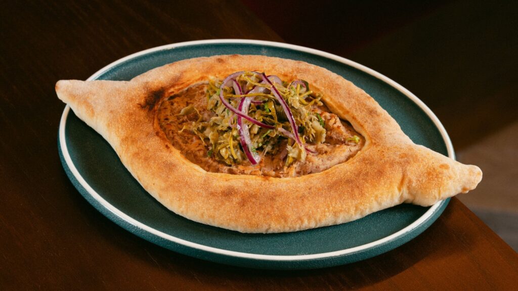 Plat de khachapuri del restaurant Tibilisi Boulevard