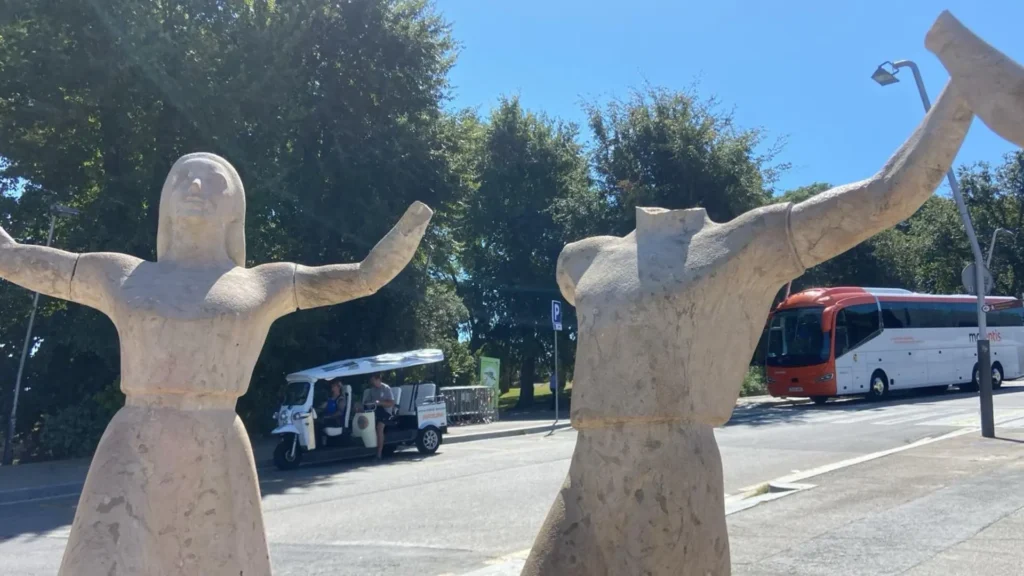 monument sardana
