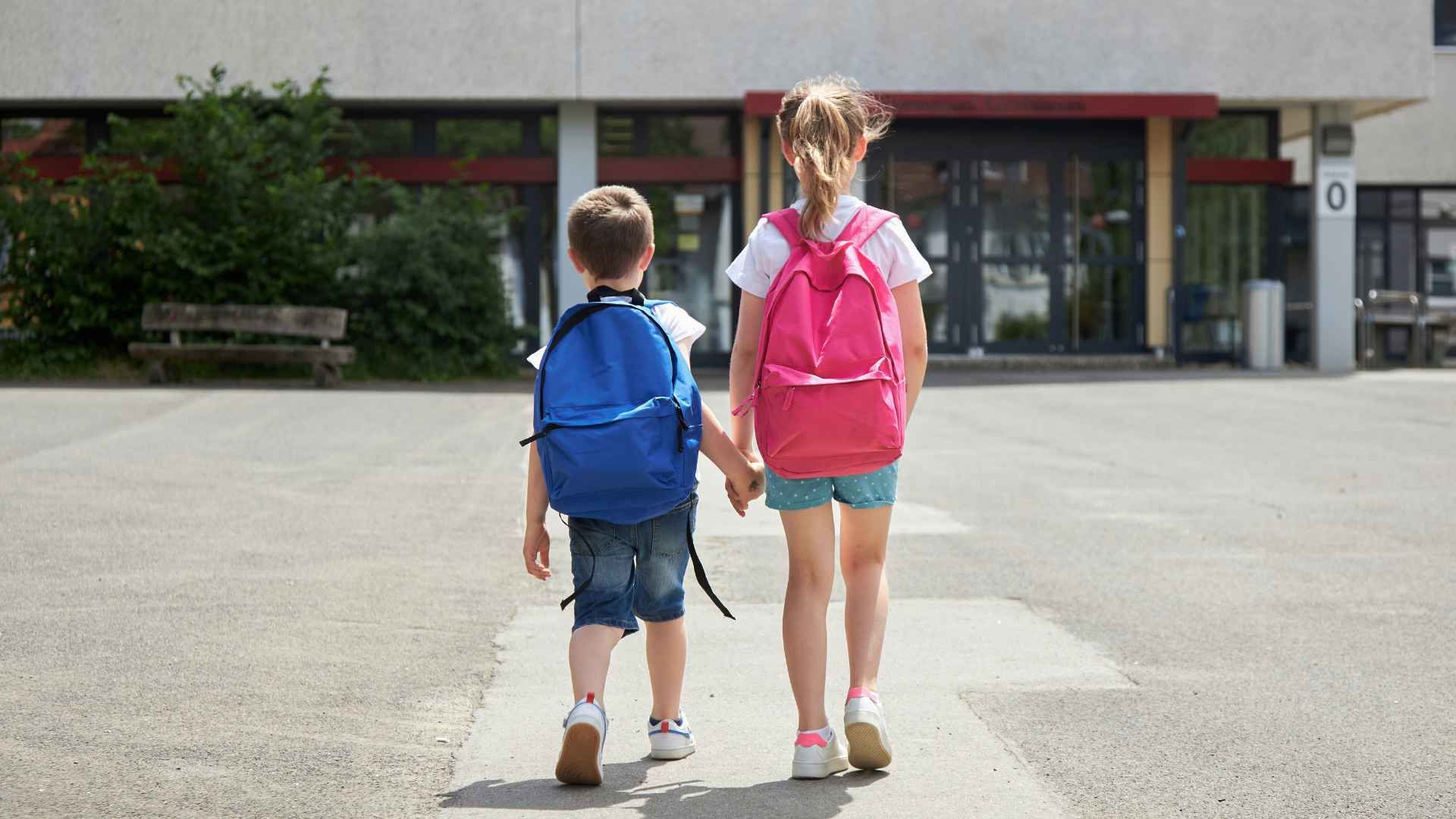 A punt la tornada a l'escola més atípica, amb una vaga el primer dia de curs
